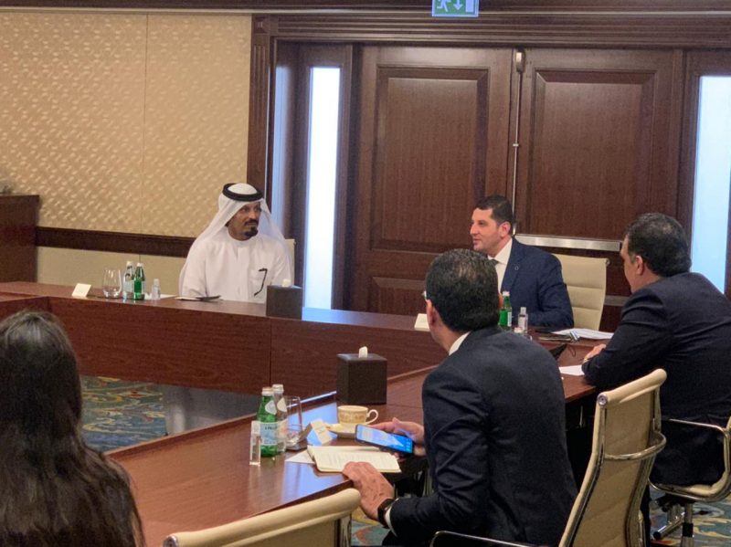 زيارة رئيس هيئة الأستثمار لسكاي أبوظبي (2)