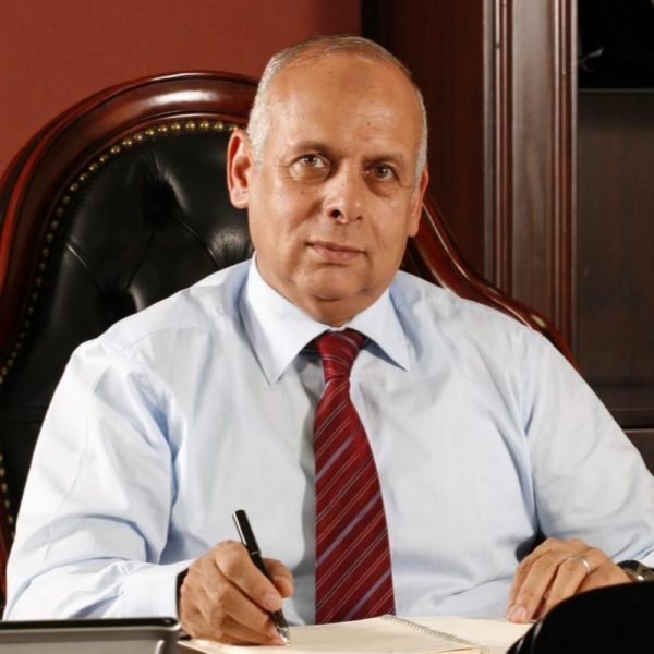 يد تبني ويد تقدم العطاء..مؤسسة الشرباني الخيرية التابعة لتبارك للتطوير العقاري 20 عامًا من المساهمة في التنمية المجتمعية3