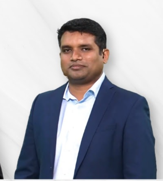 ديرندرا ماهيافانشي، المؤسس المشارك لدى تيرتل منت