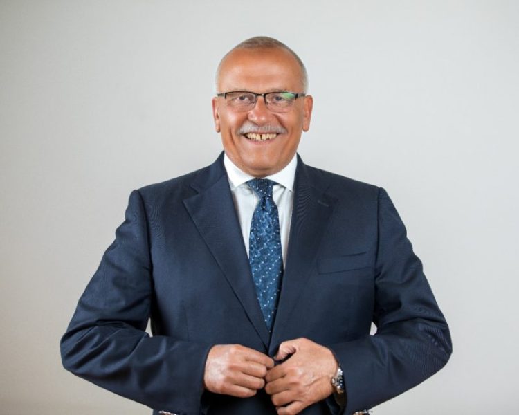 61012860 98b7 4556 8743 370aba12ee00