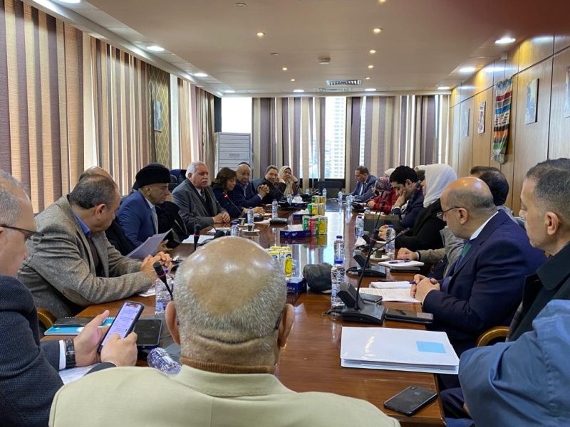 غرفة الصناعات النسيجية: مشاكل التهريب والتراخيص والخامات تتصدر أولي إجتماعات لجنة تنمية القطاع