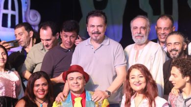 محمد رياض مع أبطال المسرحية