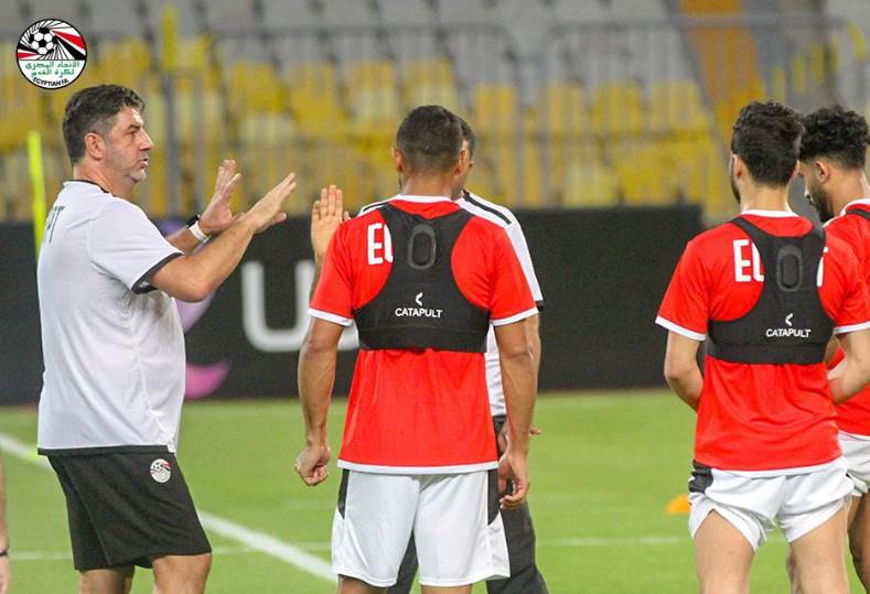 معسكر المنتخب الوطني