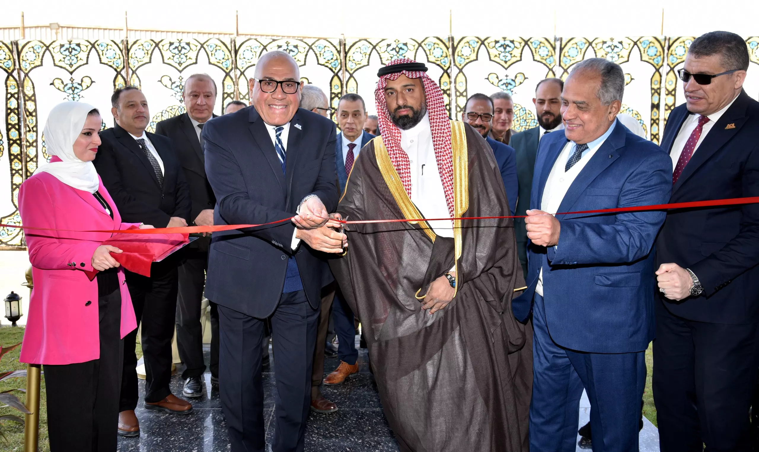 53e768b96d8ade0b6751e63074940063