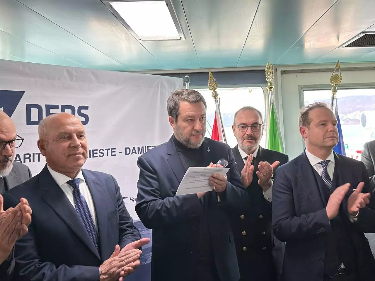 8c9421c69187c9340ae66bad0e4e07d4