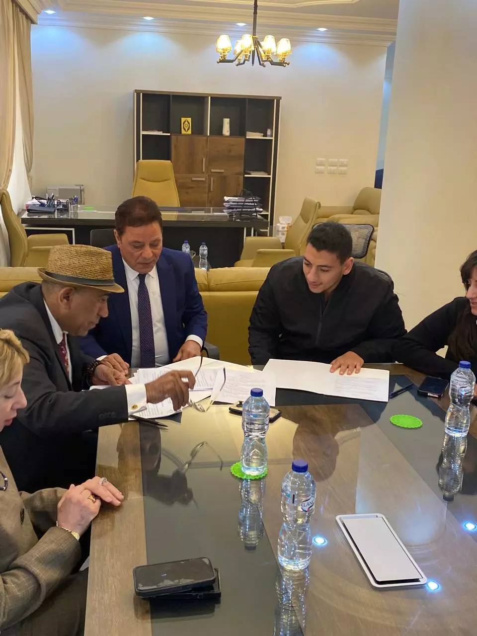 Bd25adbd2515bdfdc9f9ab249eea32ae