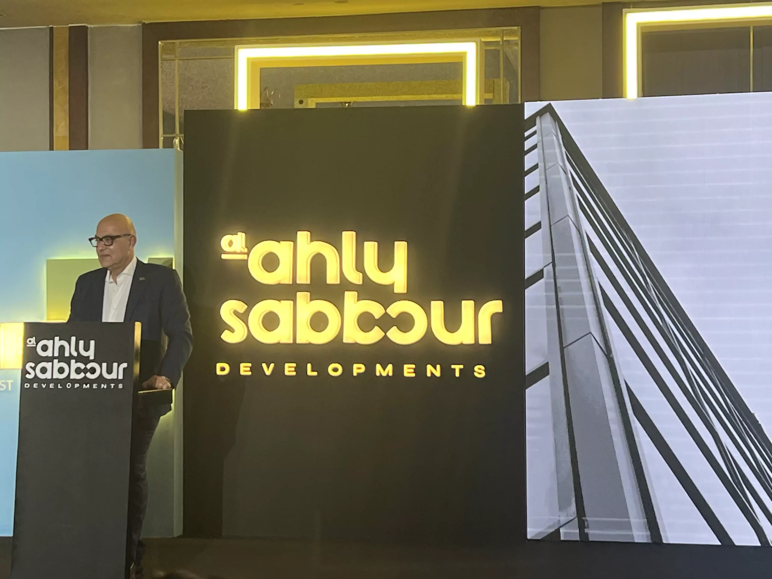 Eee421eceb8e51153c0e4840436bfb16