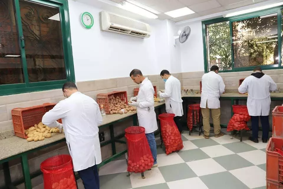 7e796ba5f223199714bafee98ec61834