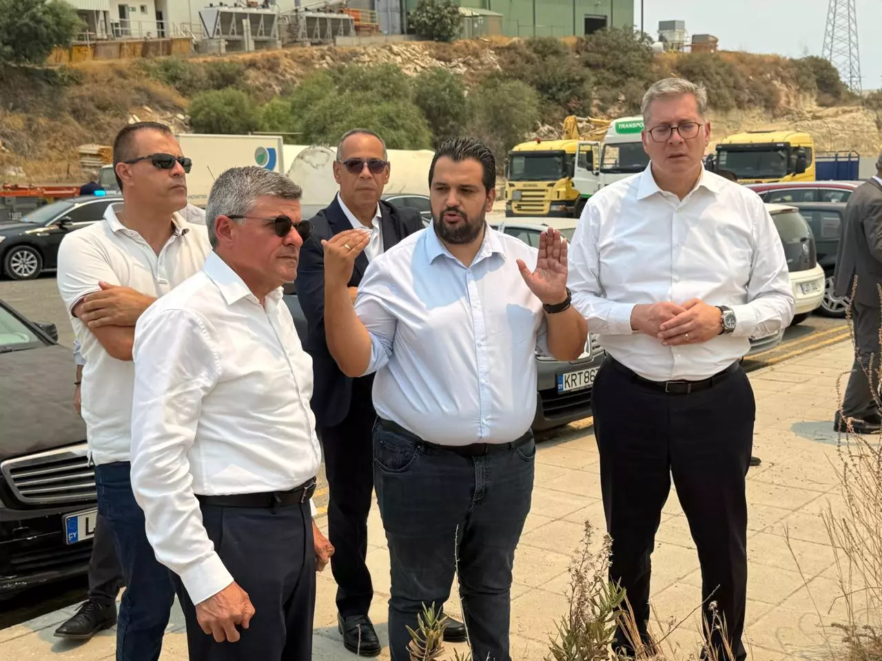 7693696b5550abe4ac412d6e79efff37