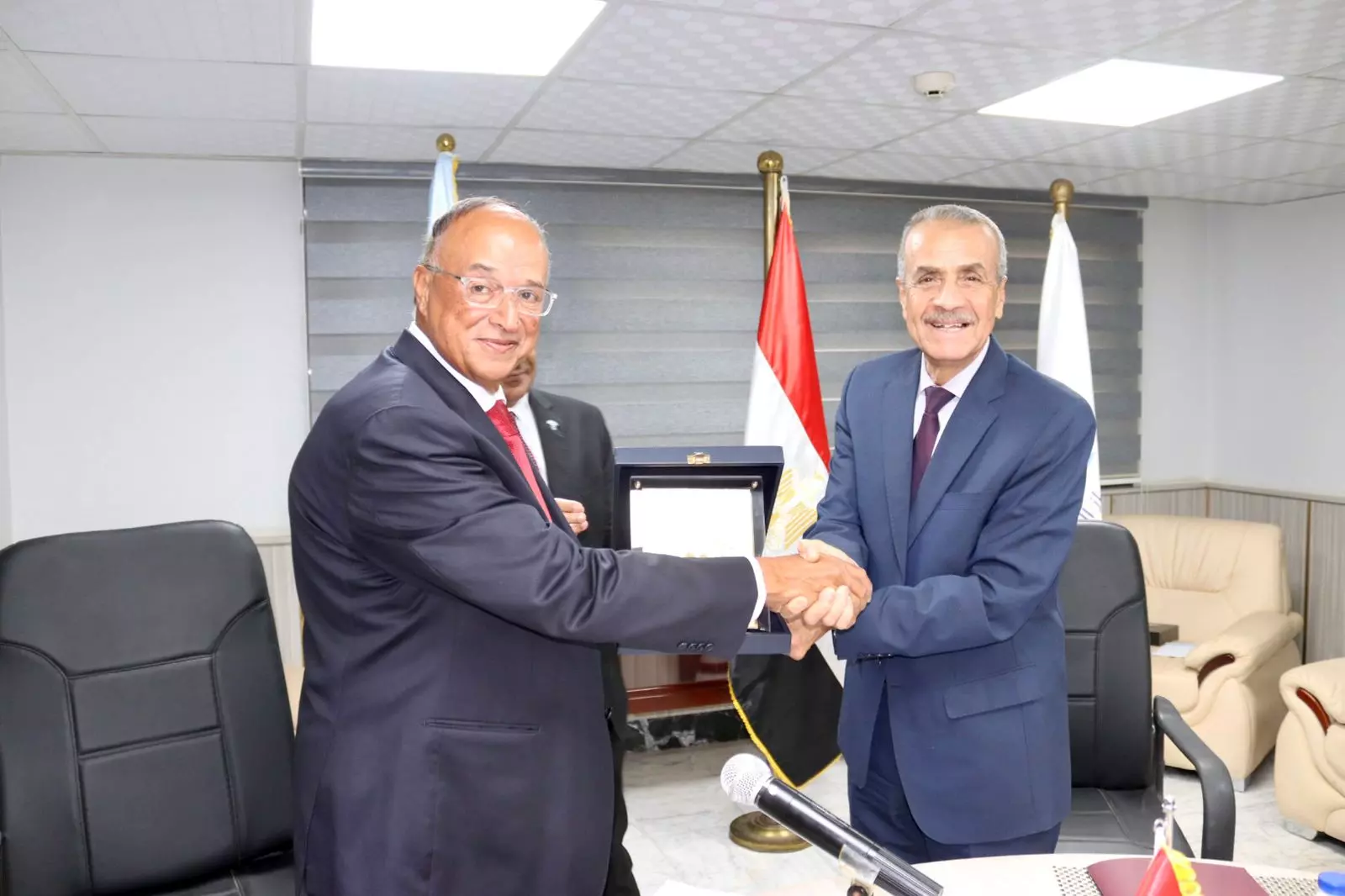 003e99a6b9b7dfd58d3d7f0b1a80c6a7