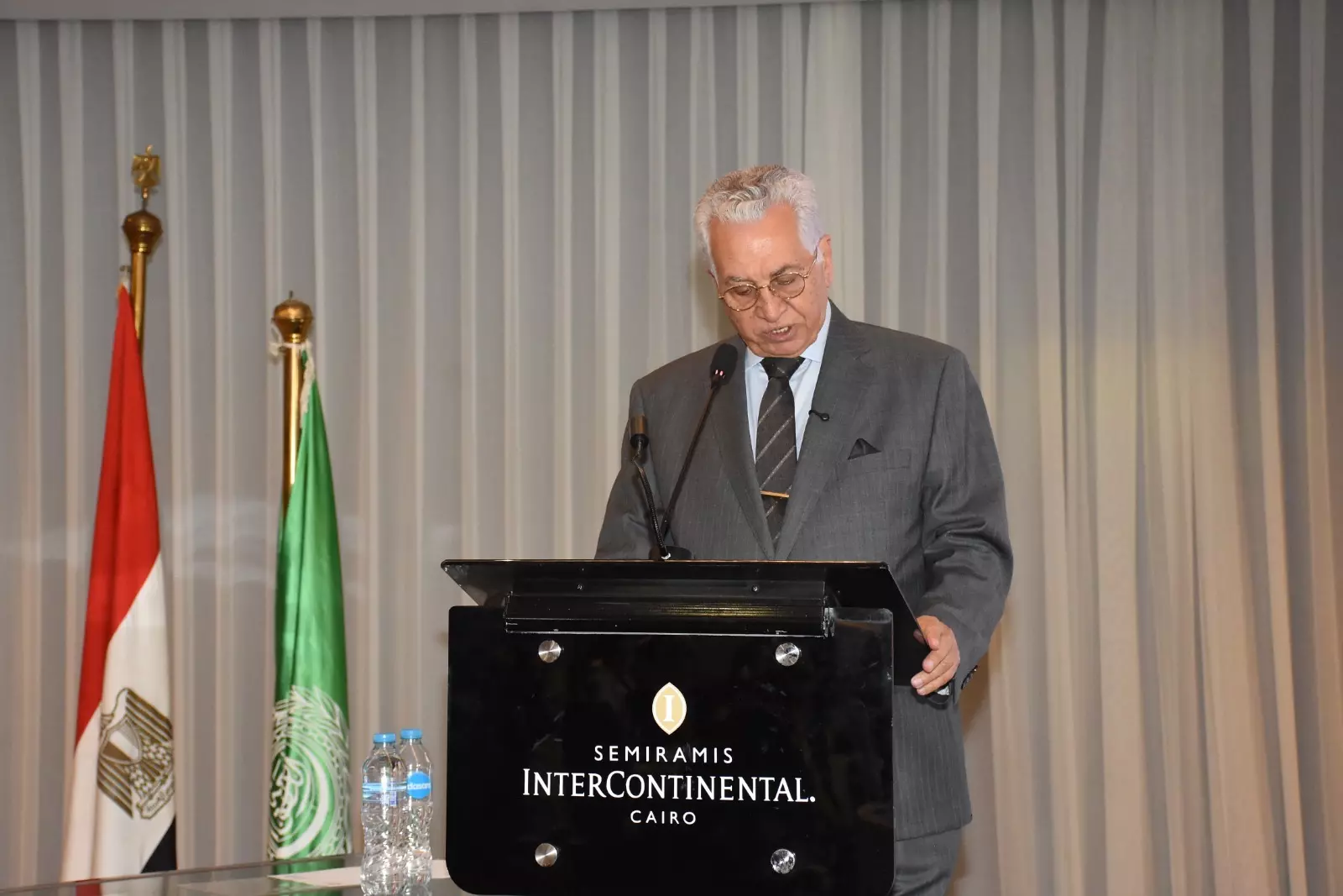 12d04d60e7d07642918c12c1f9d50302