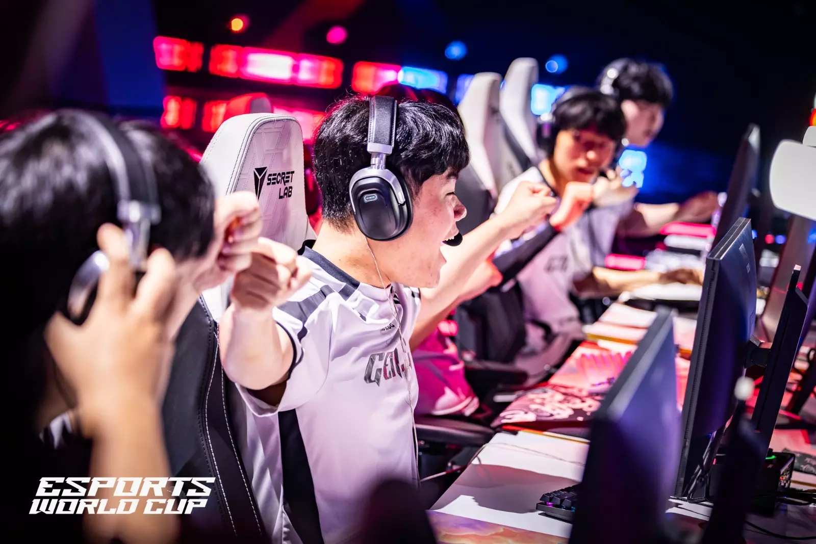 16fb07b037cf9cd9875e69205ce95709