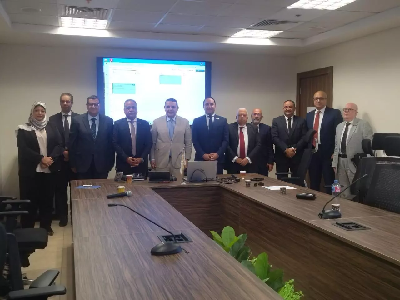 5666c2f064e84b69fe57edc0959c1cdb