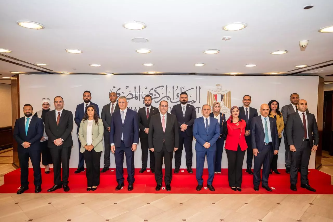 7033aba7e68dc46c2d39a99cda1deae0