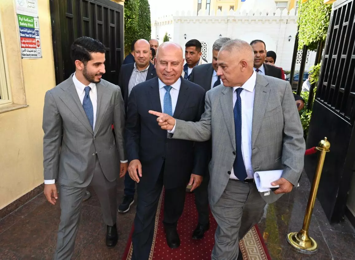 97d41698bf5add5bb7a1b8bd3cb908af