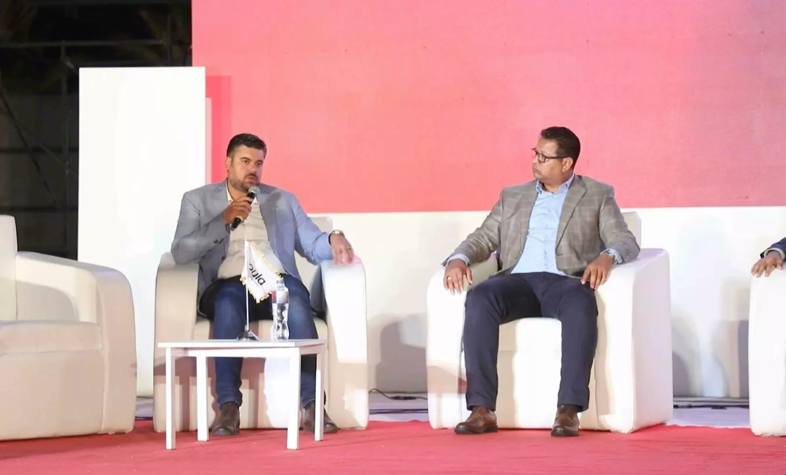 B53bbd893e18b64047fa42fa46c83bc9