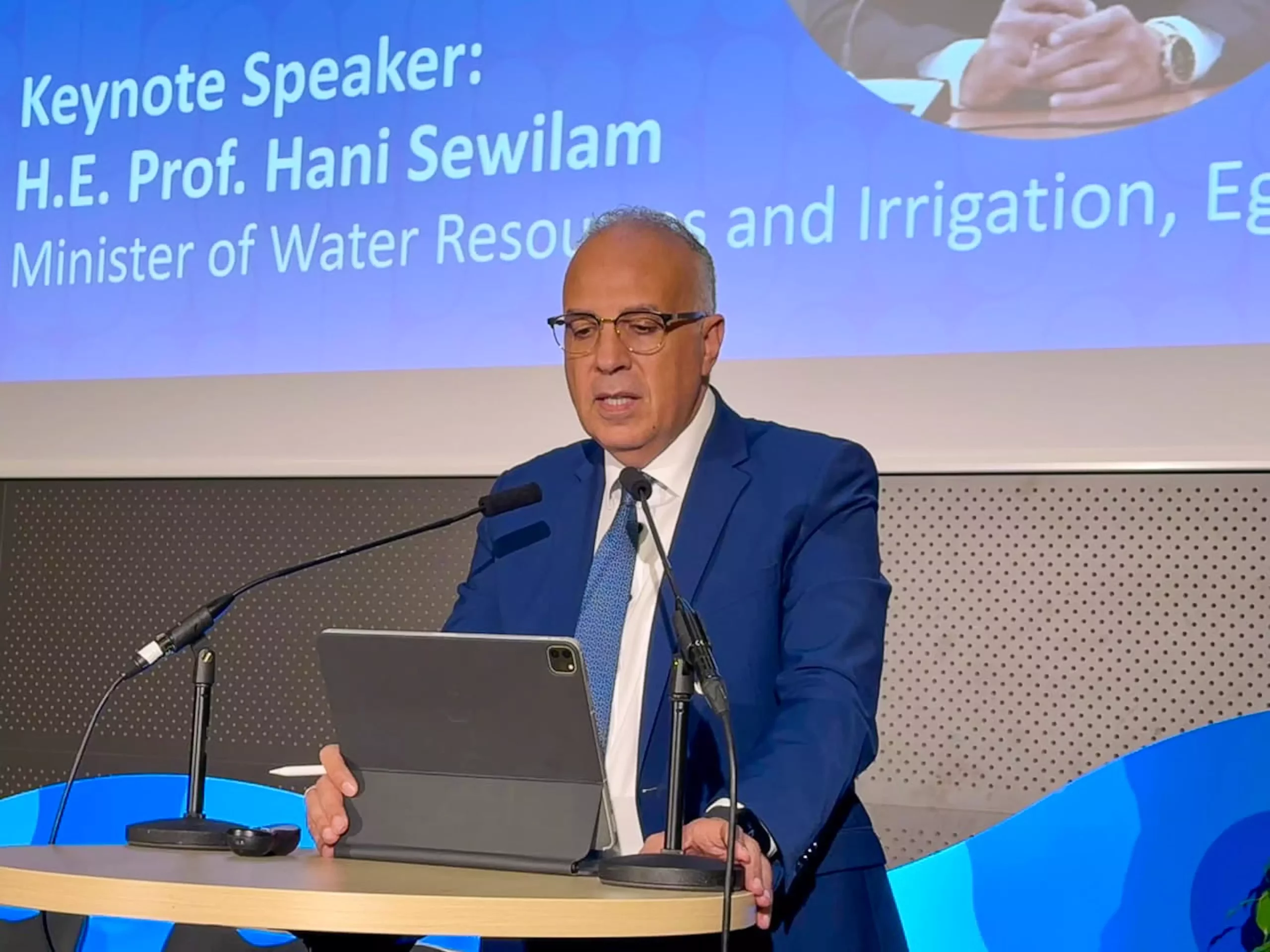 Fd2200ea8297fcdc91387d217815e11d