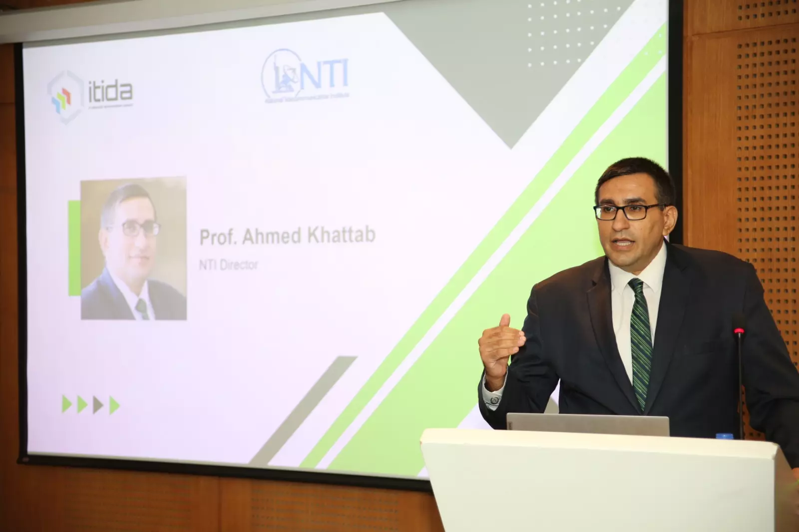 204a95f0d9cffd7fb7fe1ea2193b0fbb