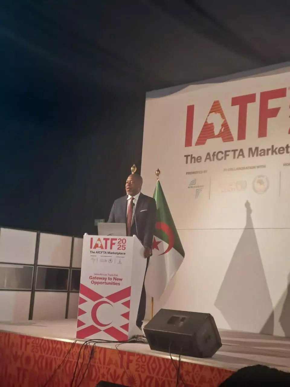 4ba9554b9a7c43af196d2a964c099405