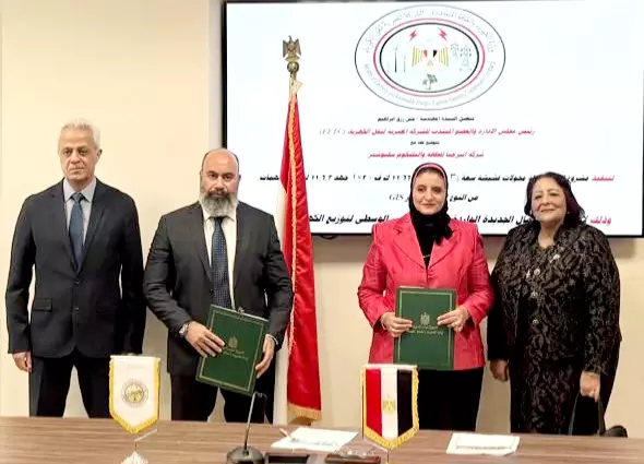 7e82c545355ac03bb51c2539fb0b6cbf