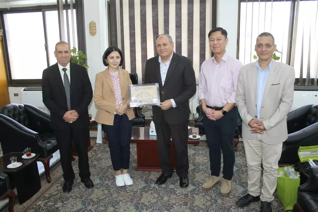 C722ab16b7128f6f0561af23a15ef357