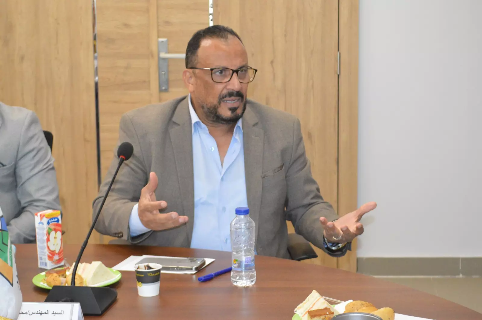 D376bb1e81f38f7919a1d64396aaba31