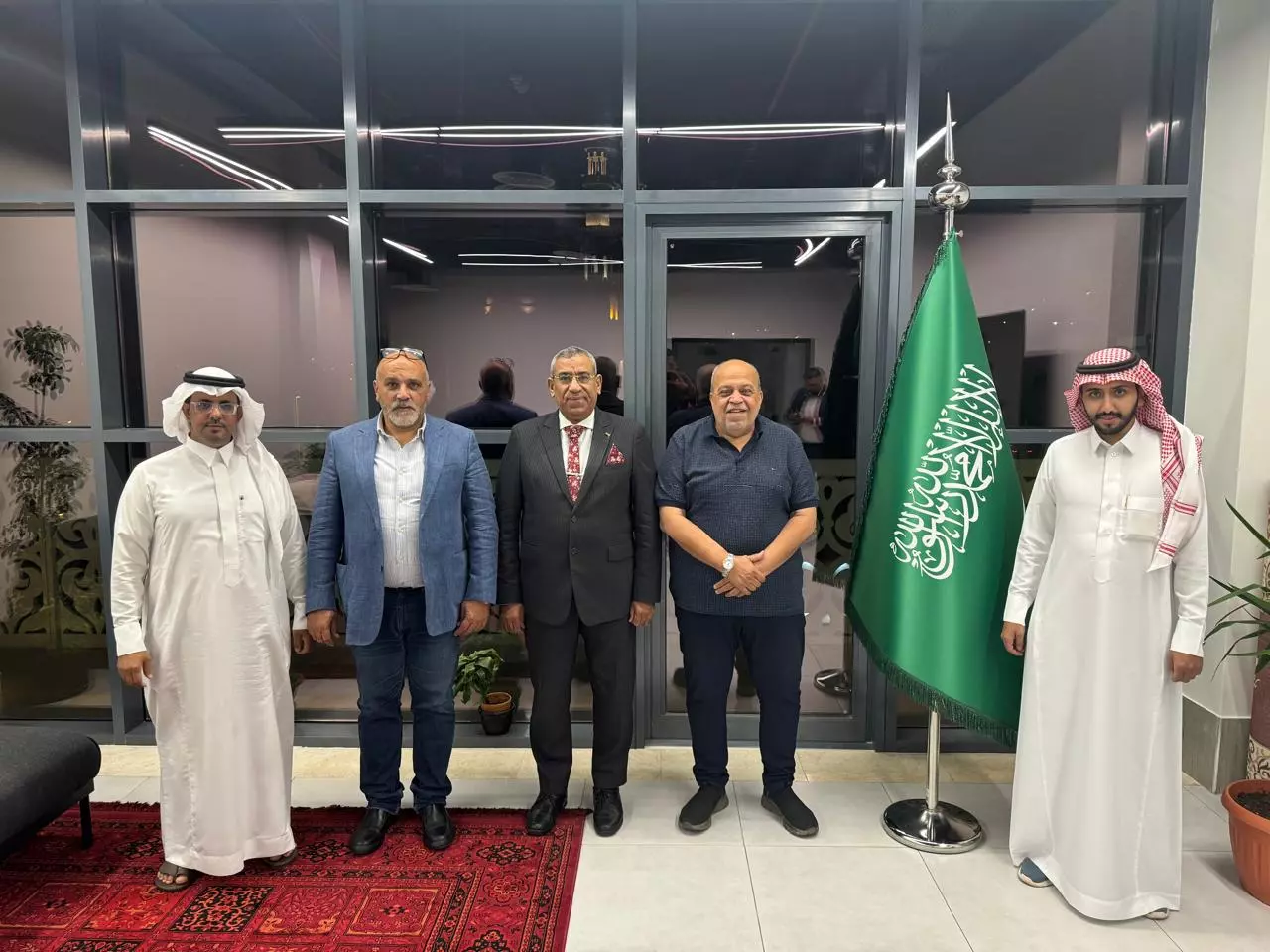 E75e5dfe777eee086bc9529c1a06053b