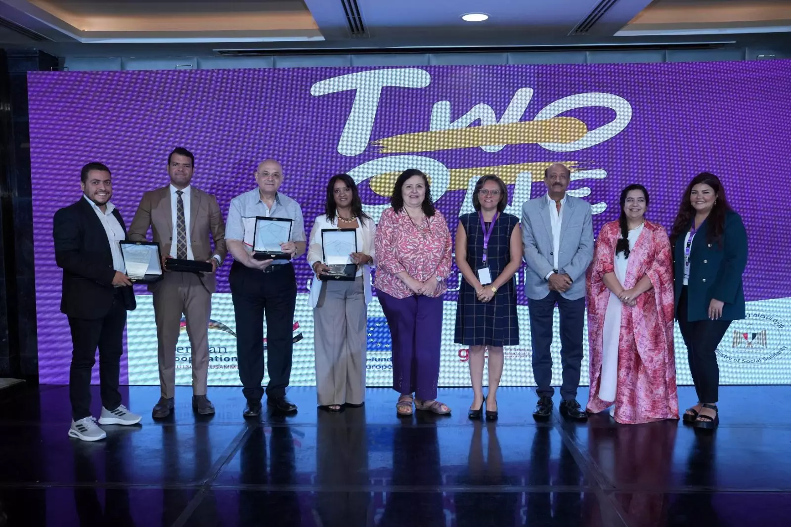 F2bcd107cd3d2889a272415f1035a8a6