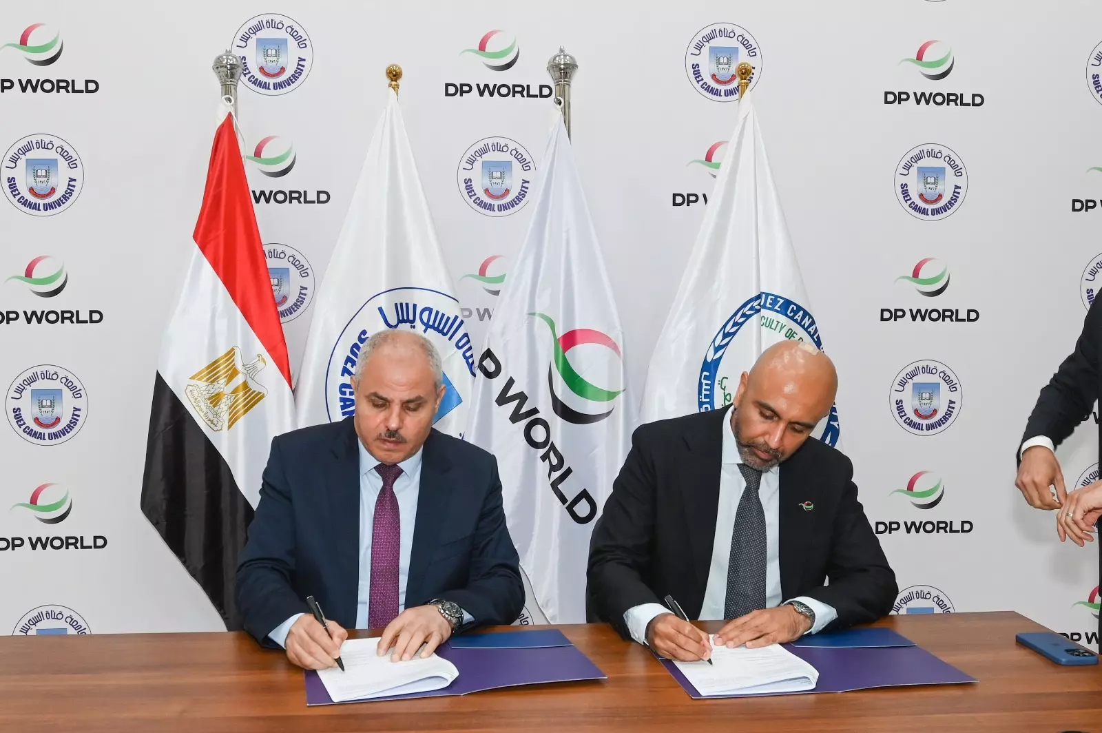 1b9bf3756bfa4e2f94bccb03f29321c8