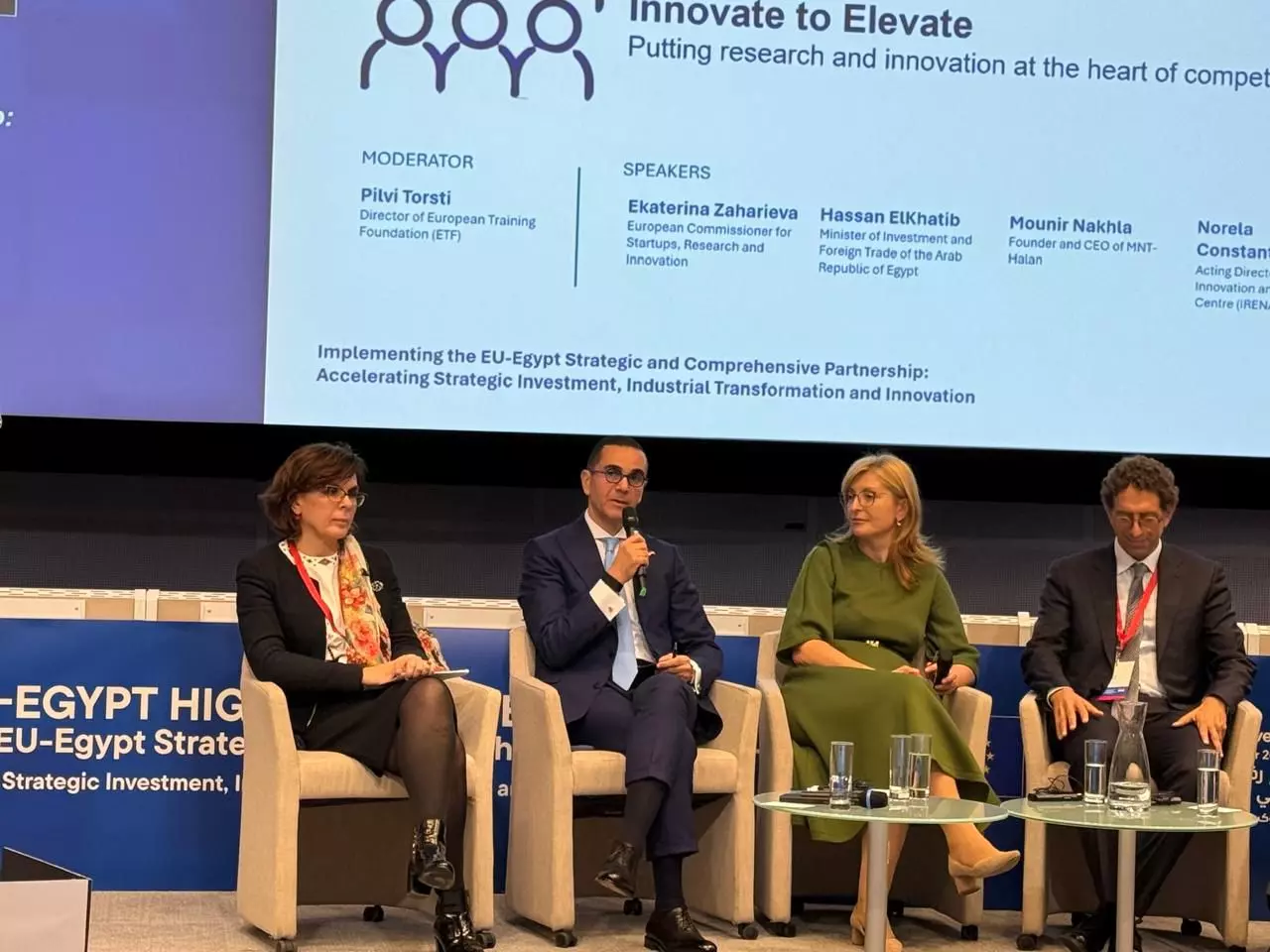 2598e447bffa3df80d32d2a07622d951