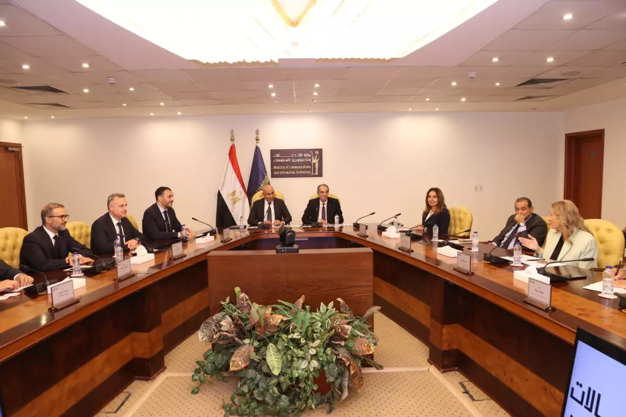 2f173097f0a44033dd1f0f4f19c84bb4