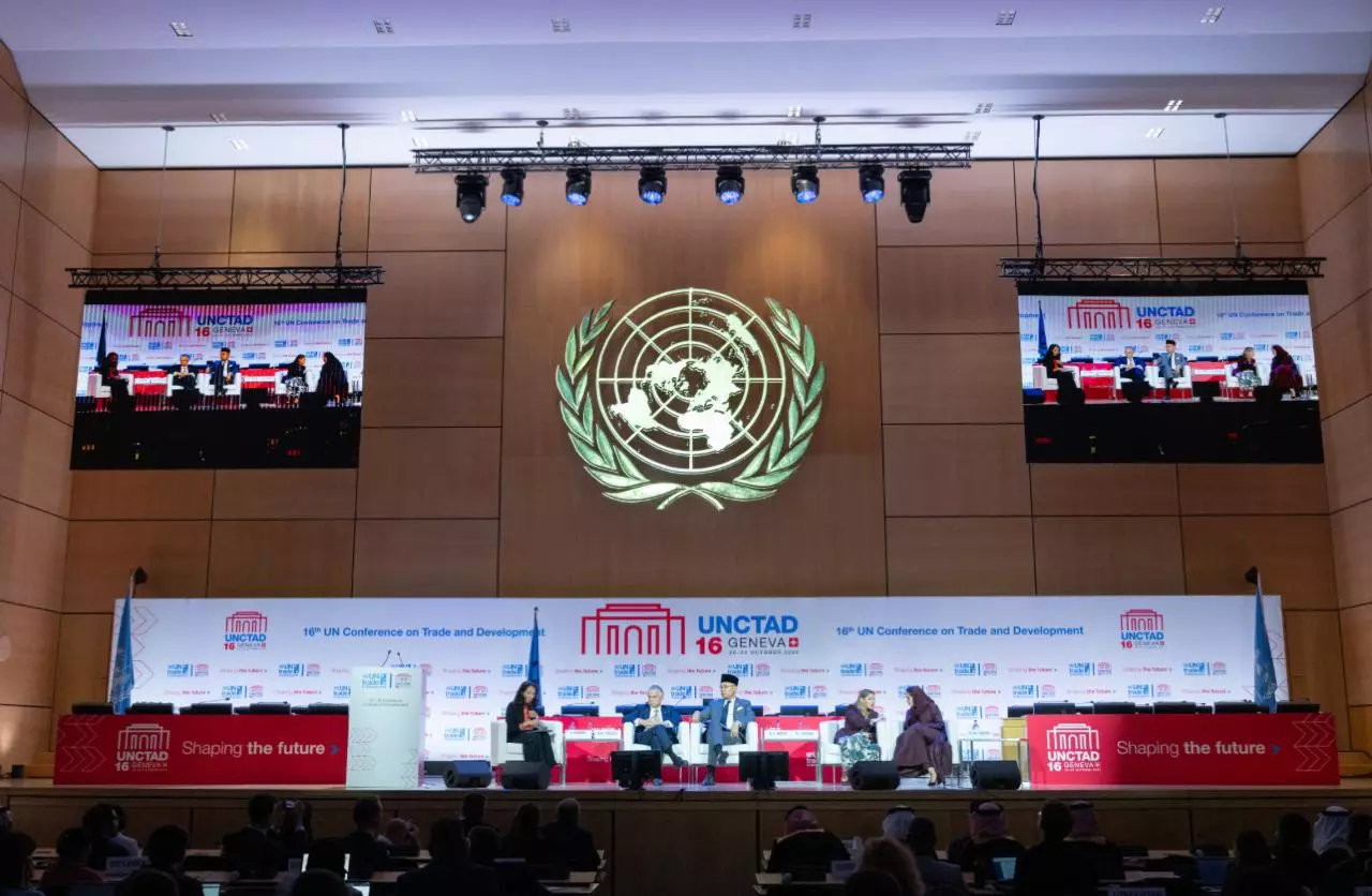 33b7acc453f57e0c52303ba7ee885734