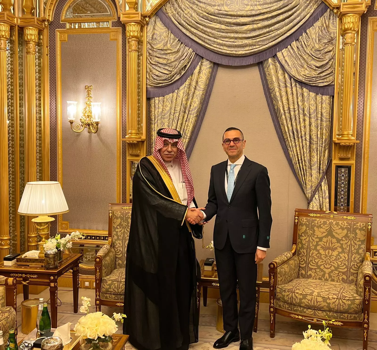 421932f62b1a45d64619e5cd7a379967