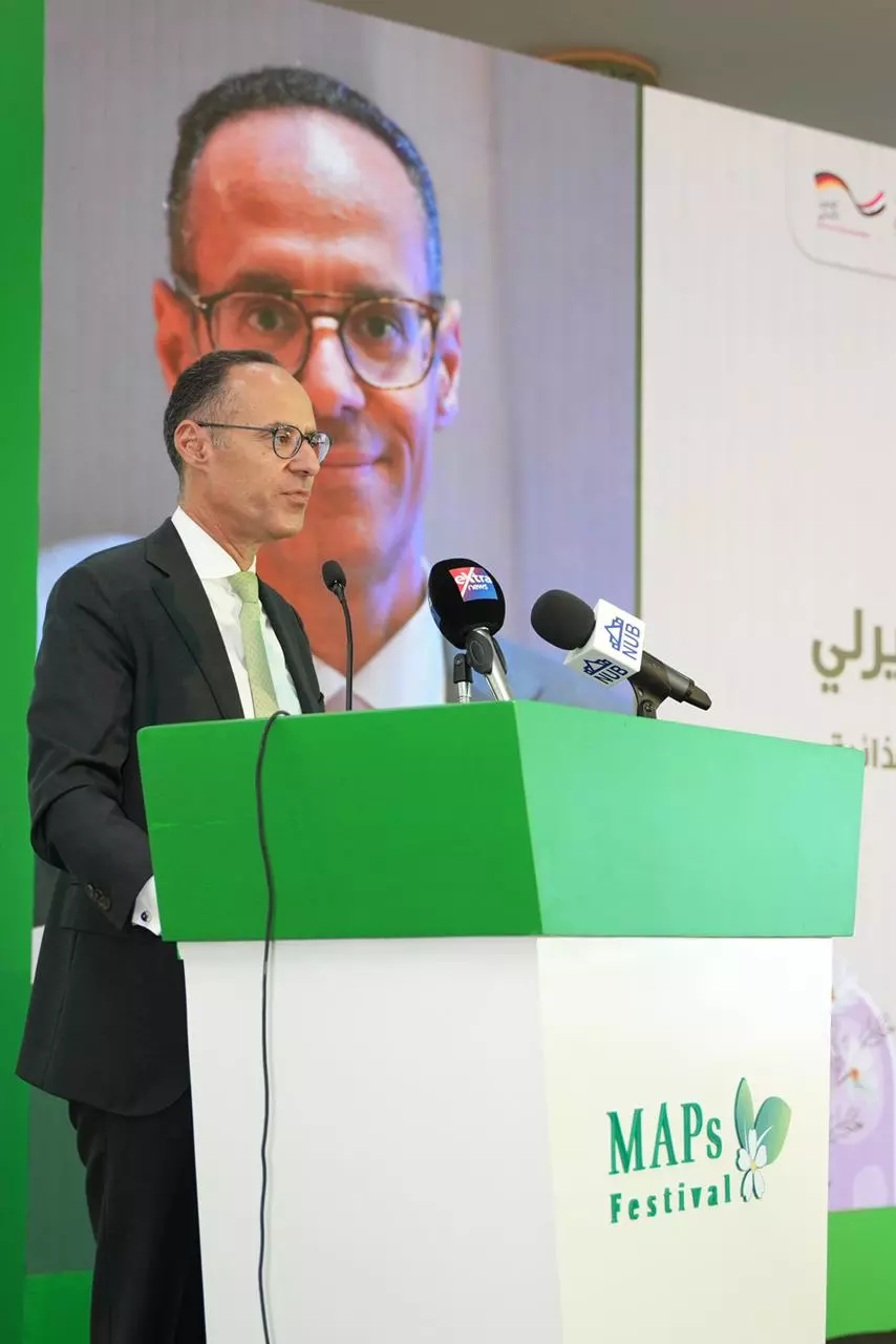 71bacbc28fc64b97b0de7f0fb0e5be94