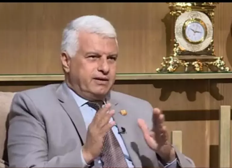 993751c9f8178c9d4274d3a9d6fdc05c