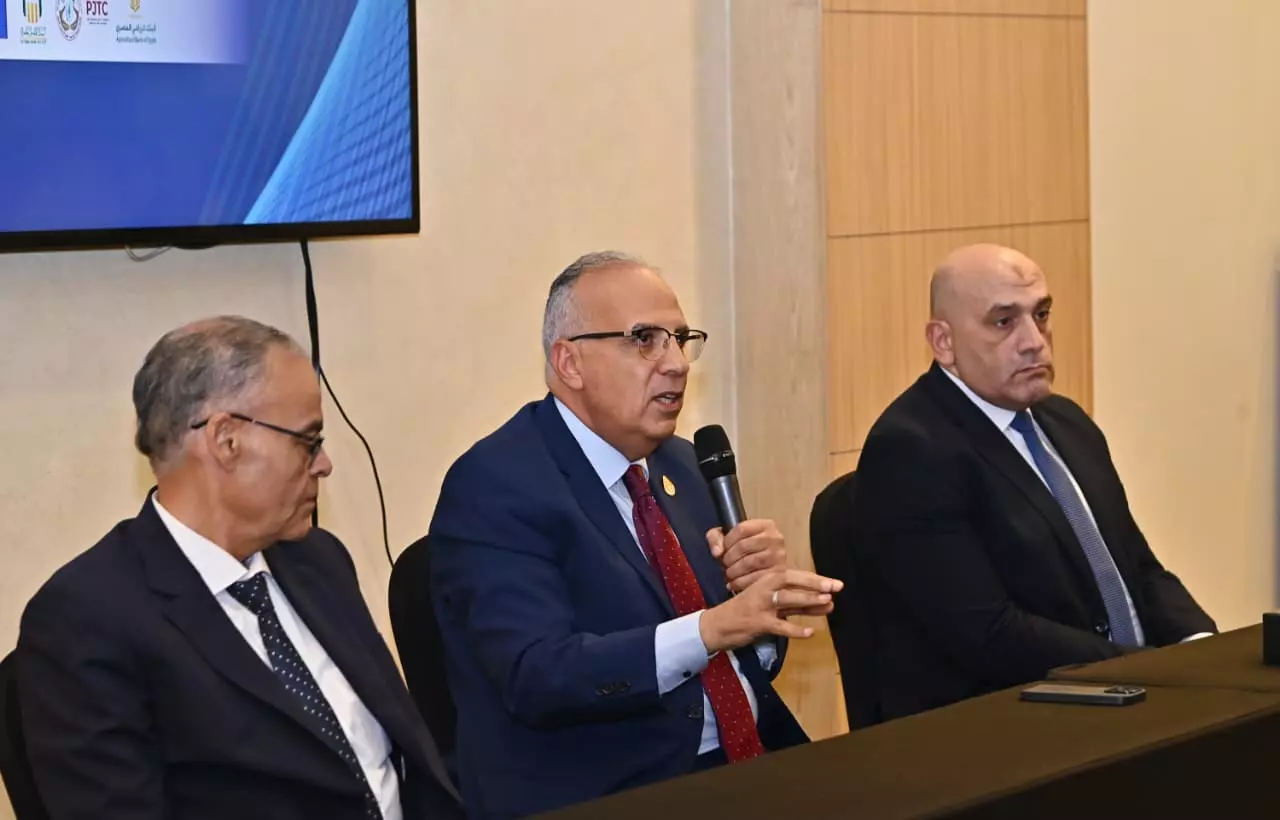 A8f997ecf2c50abfcf088fe9c5170f5f