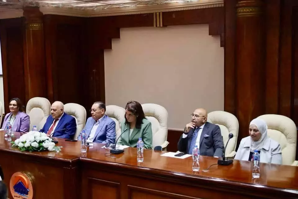 Ce5788f2b8f6684b5372f0d5443c0ad8