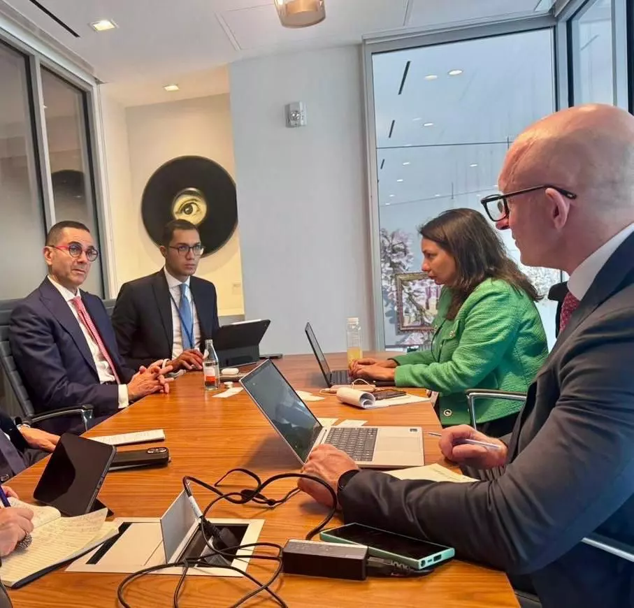 D4bb813f0b35b5f2d451eaebab617a06