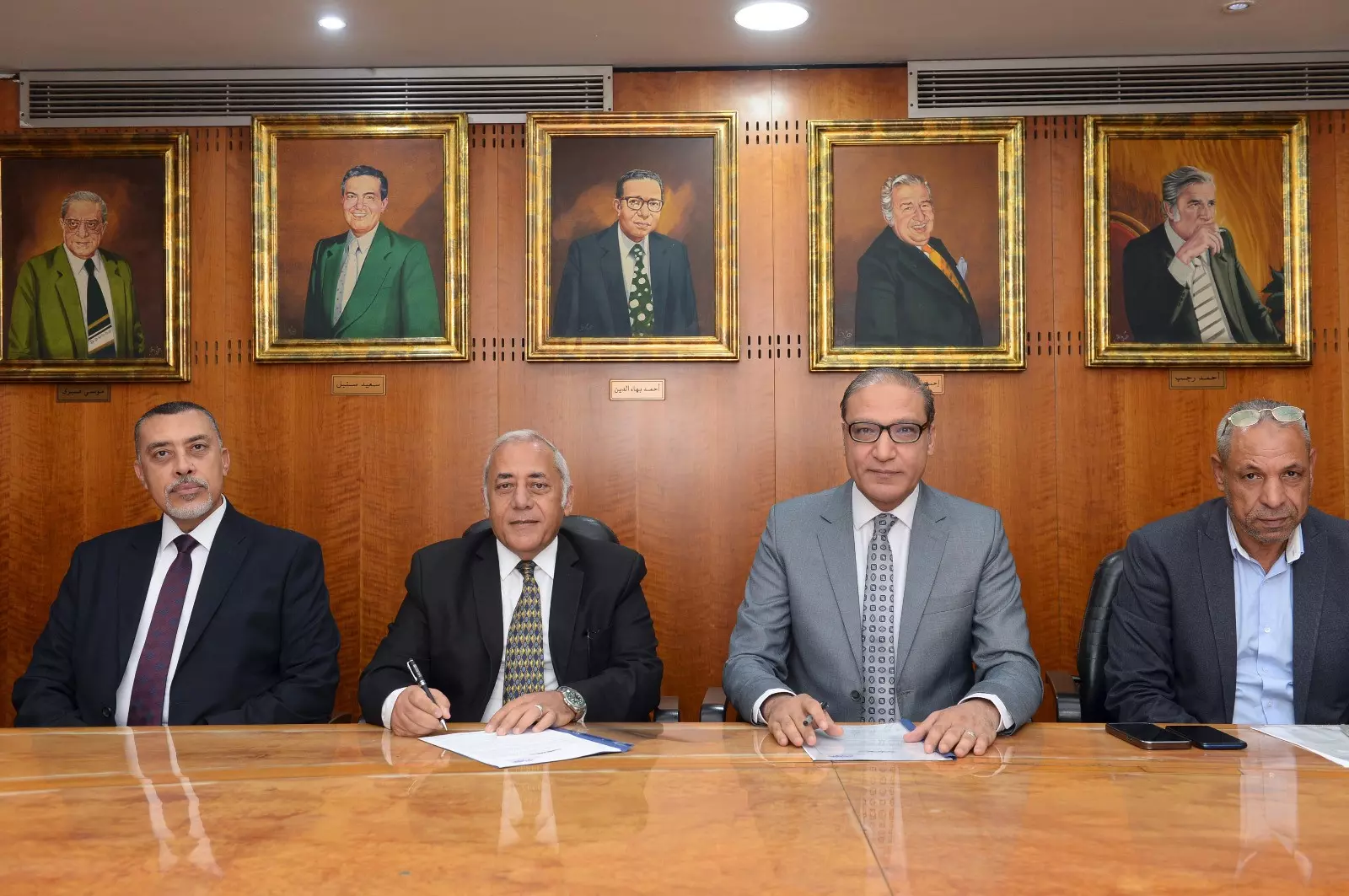 Ea0033b928ba9687cdaedb68a5b383fe