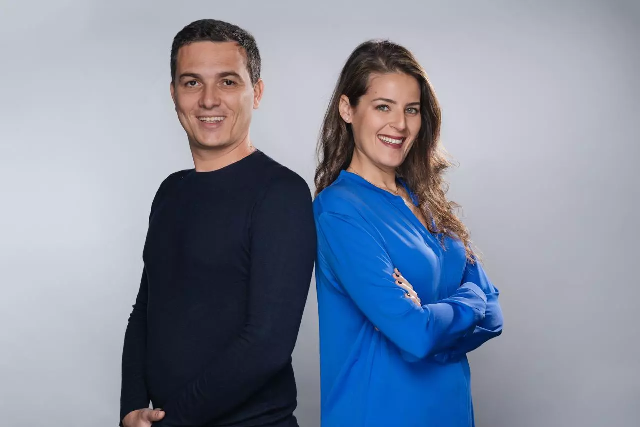 25e920387784b43d4fa7d706a9b3d361