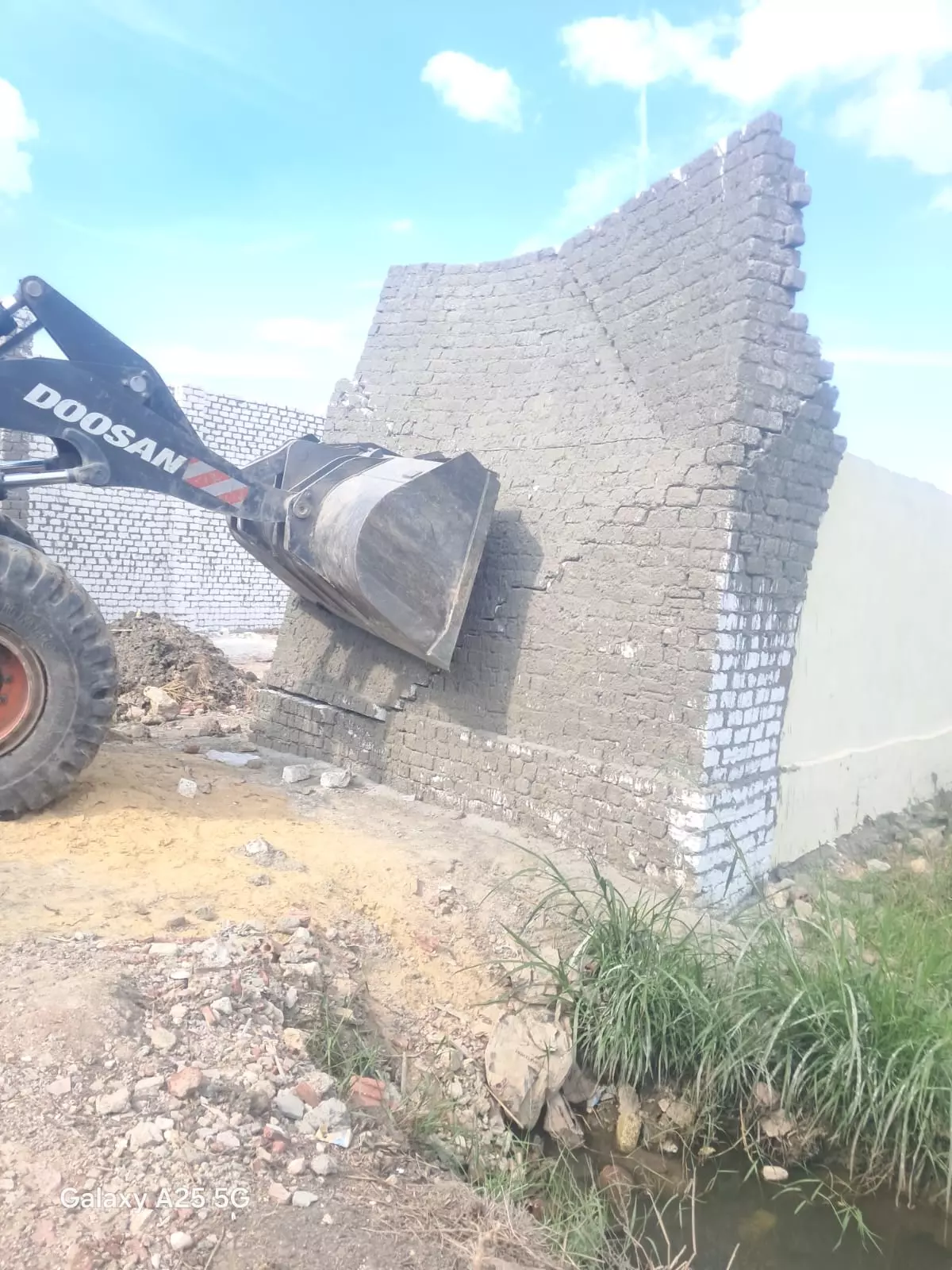 2abb5dce35fa18433df0d7ee980cb6e3