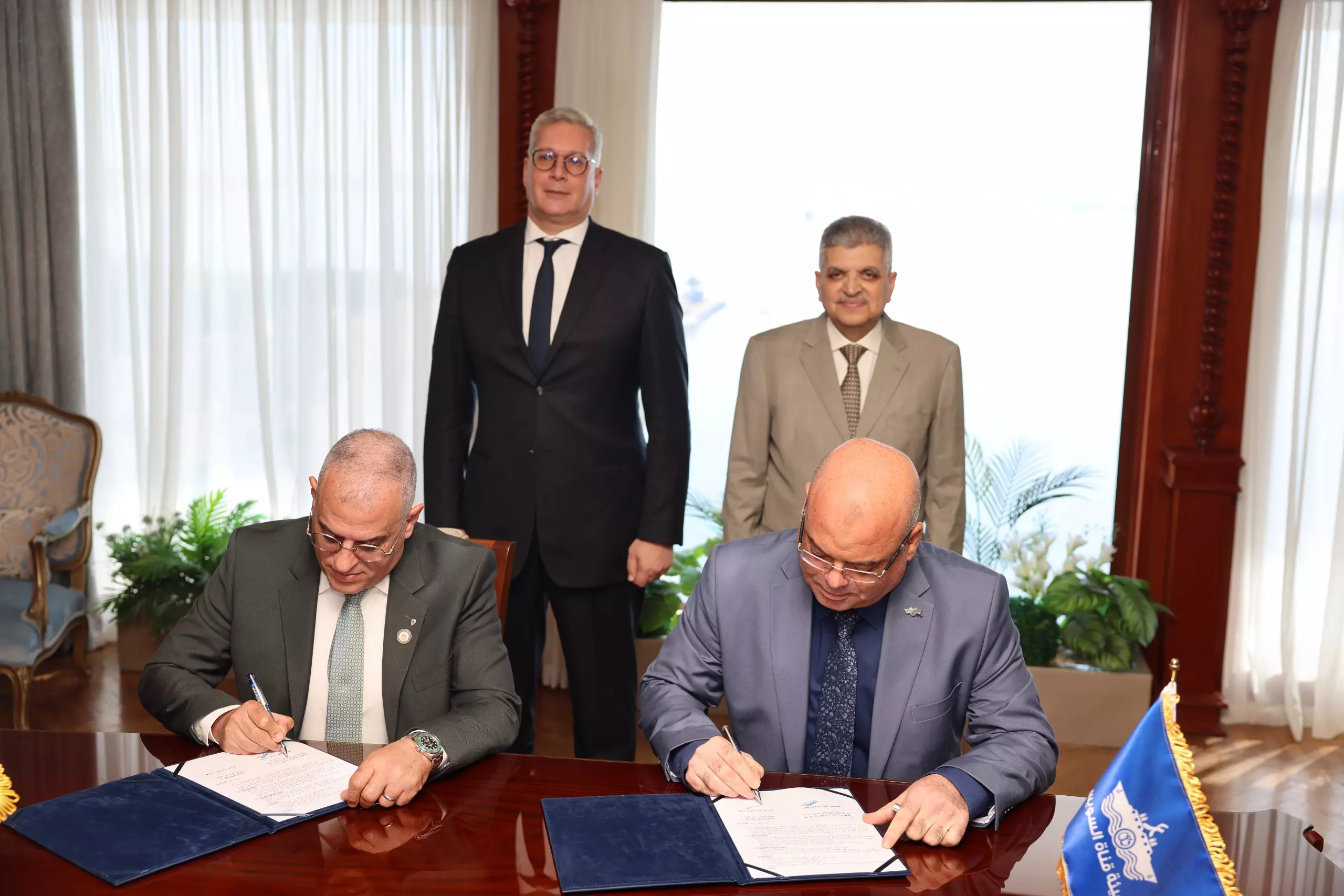 2f9f0817f1f2edea54bc2f9e0aaaa6be