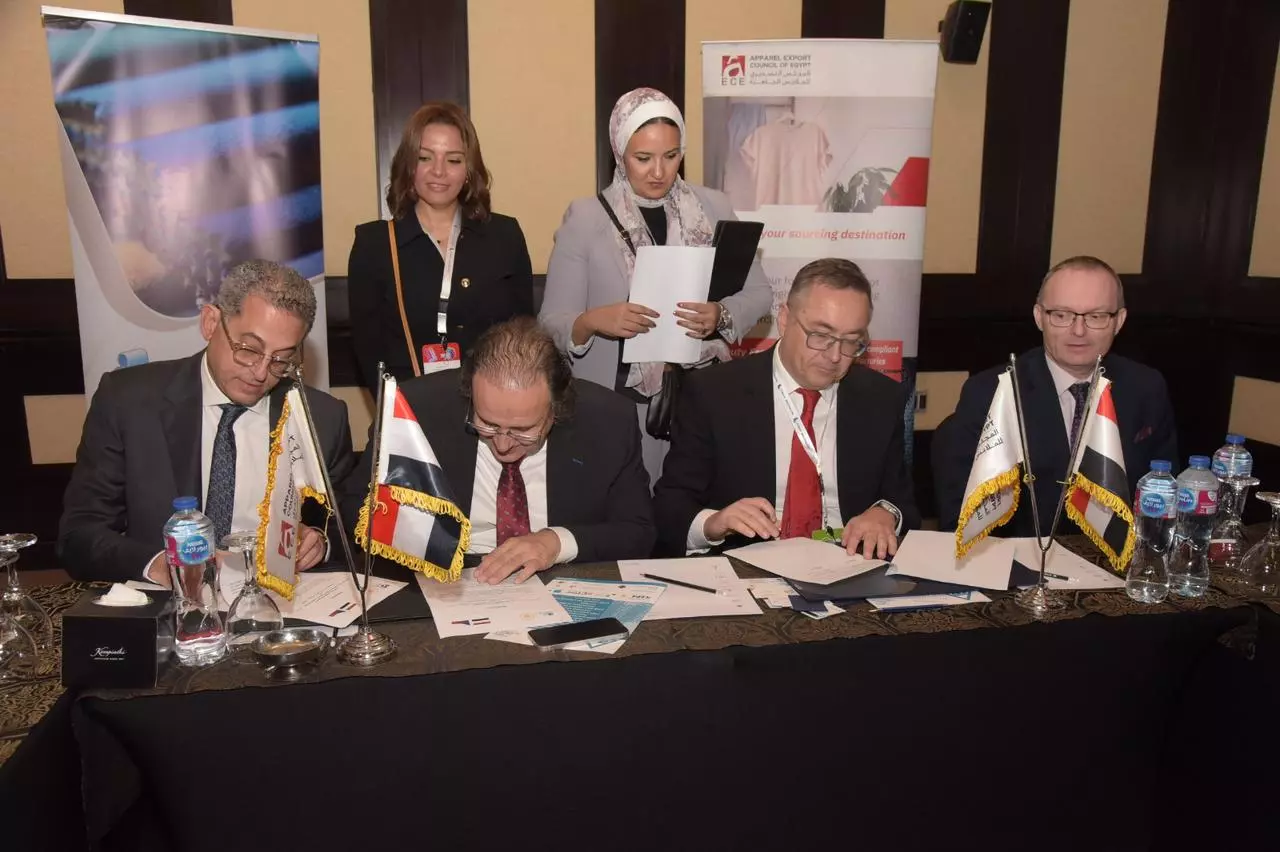 346f918680d165aa62f160df8df30205