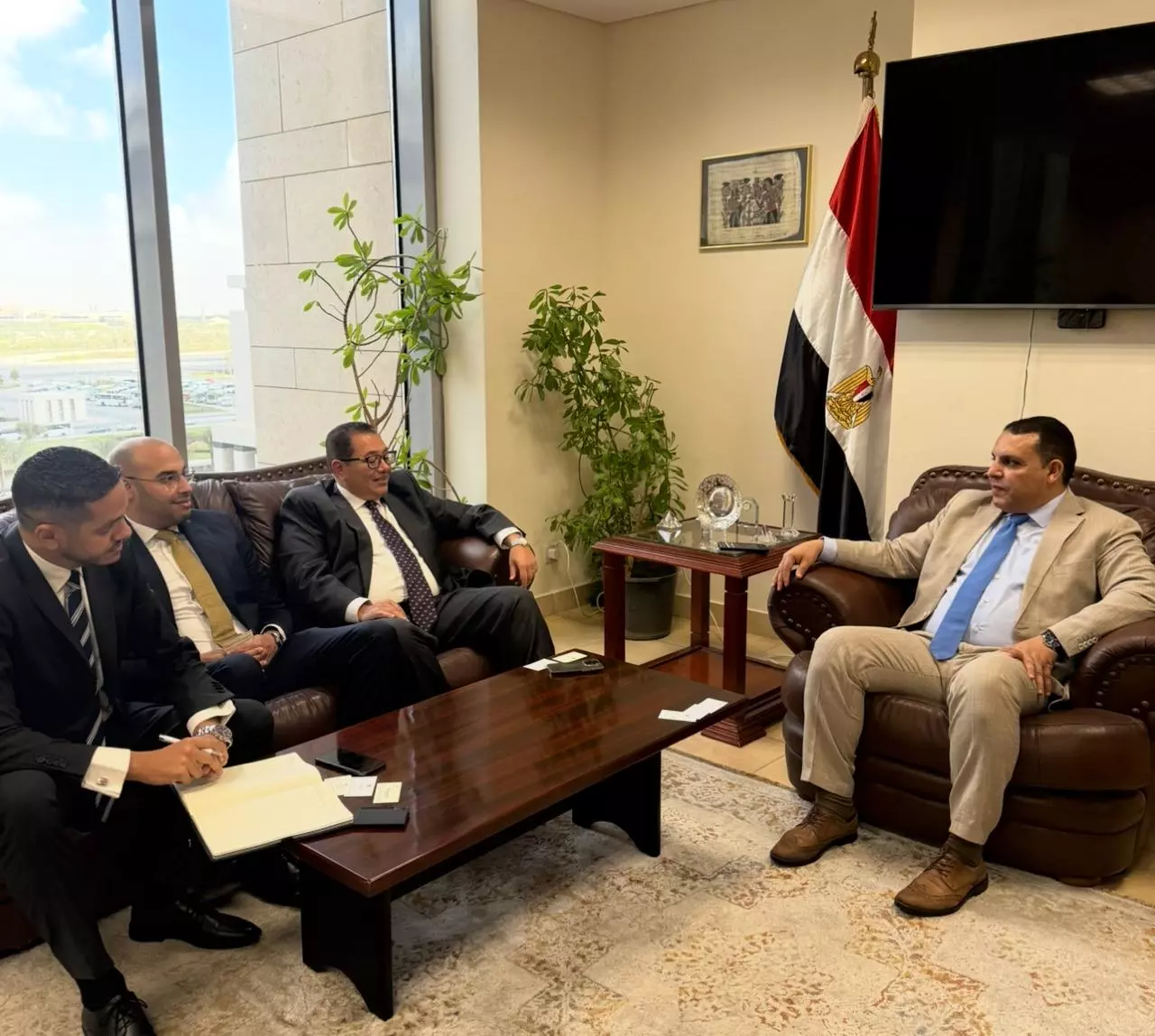 4be7039ea438dc448f8b0c5c7cfbdd49