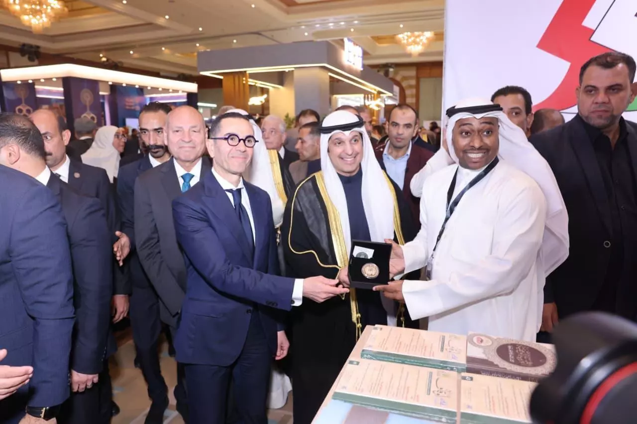 6ecfd2c5925d44f609f8ffc8ee35ee7a