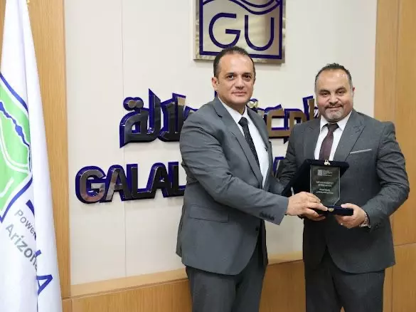 7a8384cf3dd7c0e037cb9d553f9d9e3a