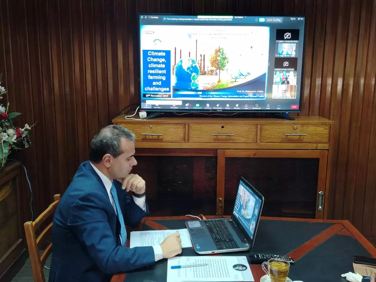 8e3e8c1f4b67a9a02554cf484671a809