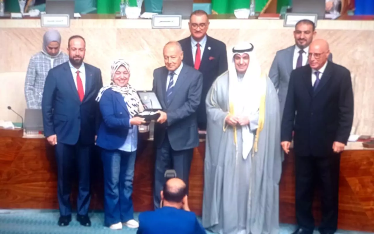 A0005fca769d748ba2b88e831172feb1