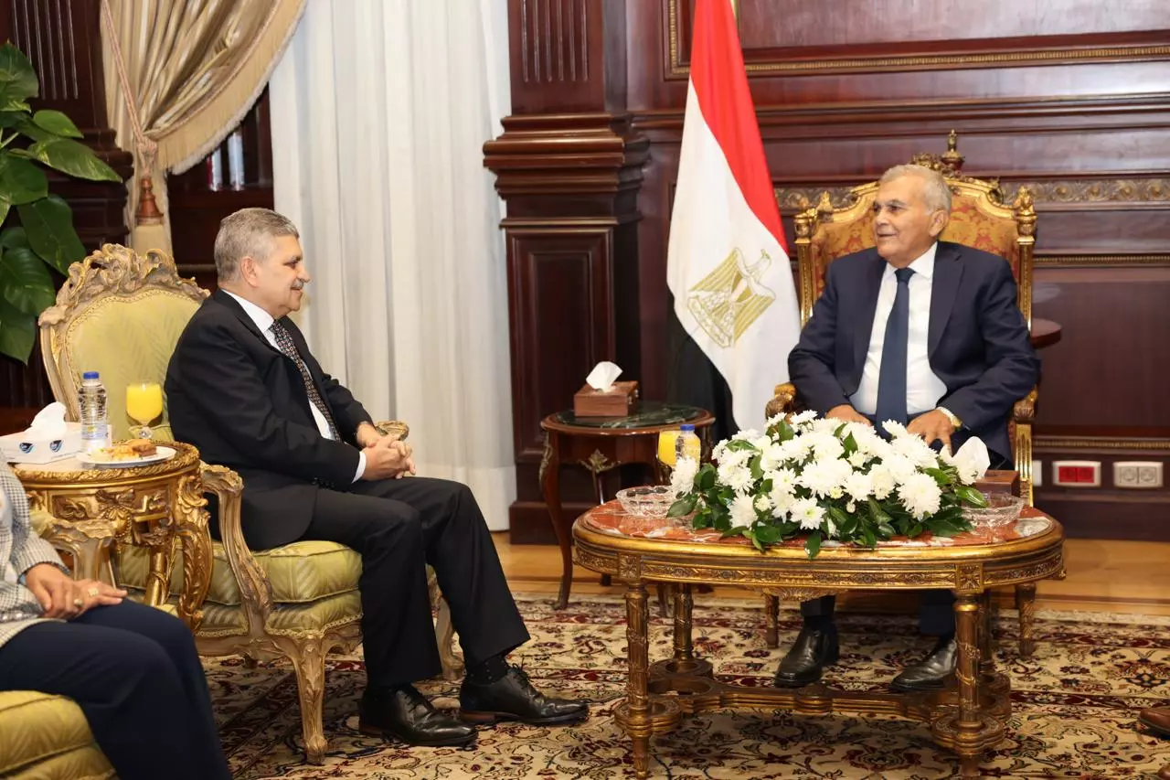 E17ff1eba16381192382de812a6a195f