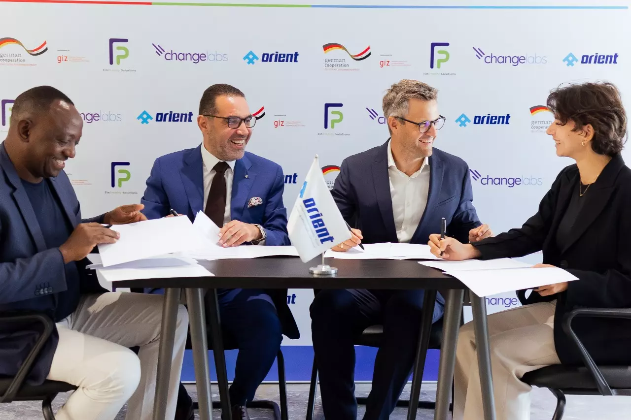 E7d9a47779efdd50d34873a135fe9329